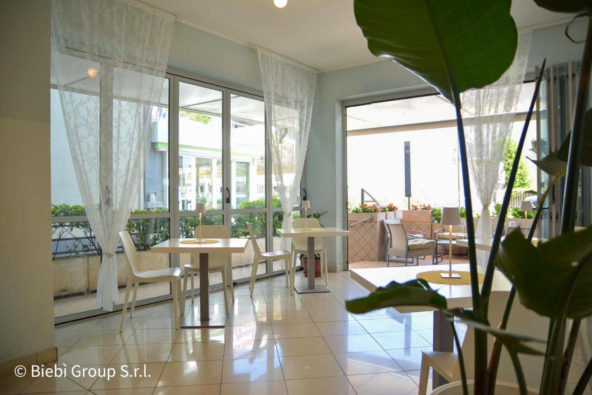 Hotel Giorg - Waterpark Included Ρίμινι Εξωτερικό φωτογραφία