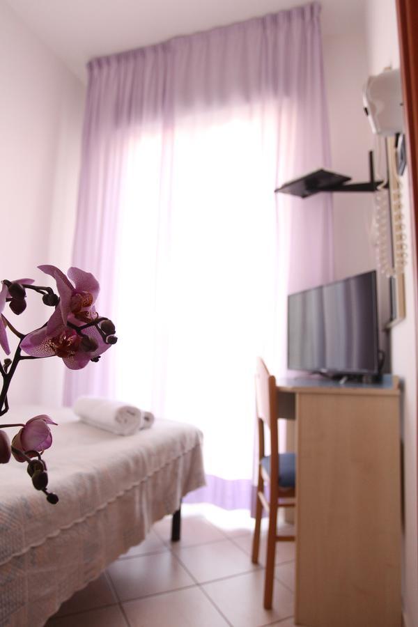 Hotel Giorg - Waterpark Included Ρίμινι Εξωτερικό φωτογραφία