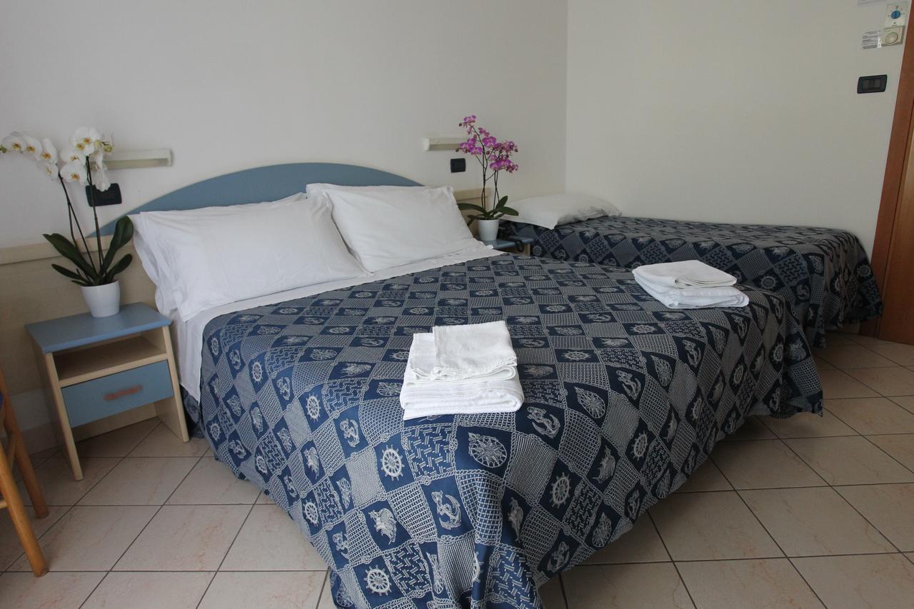 Hotel Giorg - Waterpark Included Ρίμινι Εξωτερικό φωτογραφία